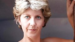 HQ older milfs spreading their legs
